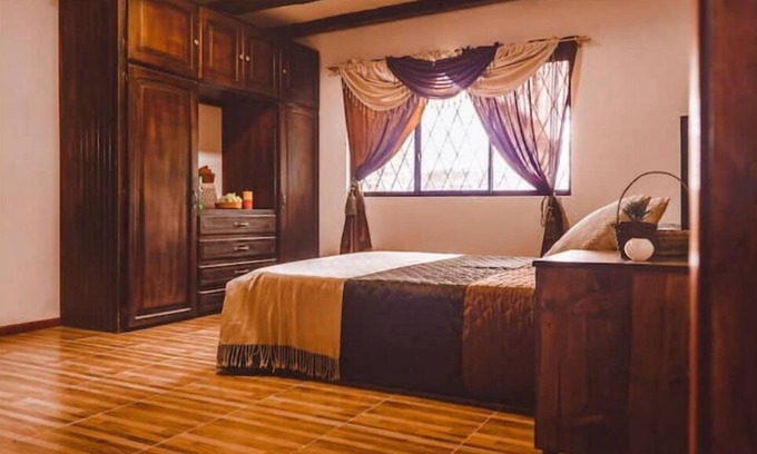 Cuenca Casa | Elegant and rustic spacious house