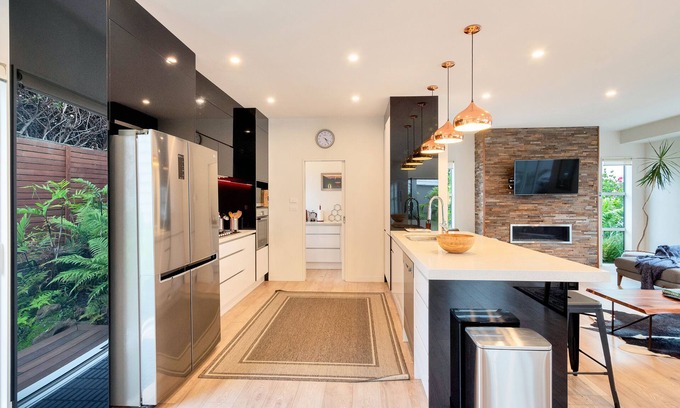 Epsom Casa | Elegant and Stylish Retreat in Epsom