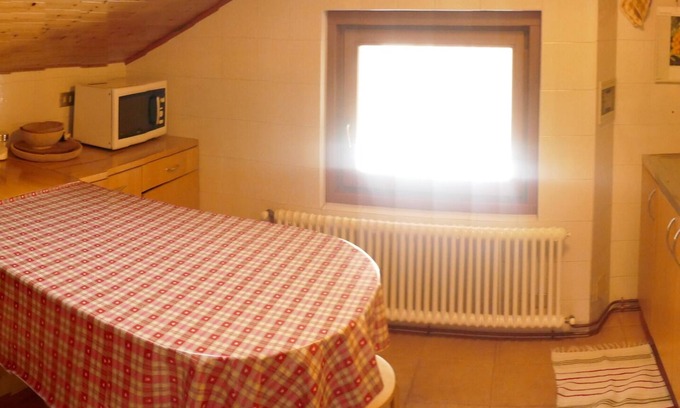Gressoney-Saint-Jean Apartamento | Elegante apartamento en chalet con jardín