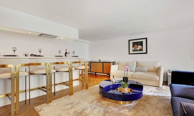 Champs-Elysees Apartamento | Elegante apartamento - 2hab/6p - Avenida Montaigne