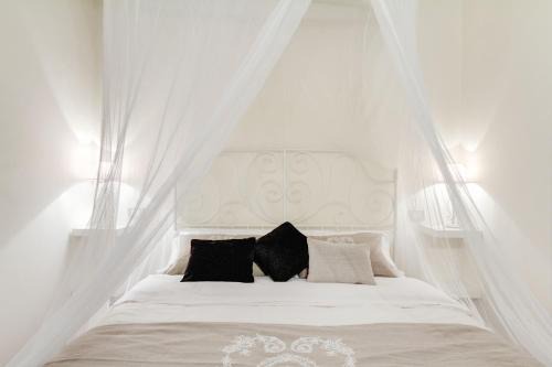 Campitelli Apartamento | Elegant Apartment Behind the Colosseum