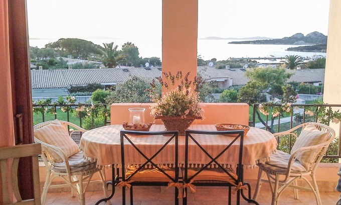 Baja Sardinia Apartamento | Apartamento elegante. Espléndida vista. Costa Smeralda.Baja Cerdeña- Piscina.