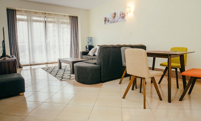 Ruaka Casa | ELEGANT ART DECO APARTMENT WITH FREE WIFI & NETFLIX