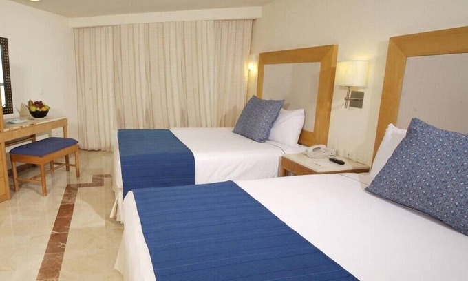 Cozumel Hotel | Elegant Caribbean Studio with Pools and Spa