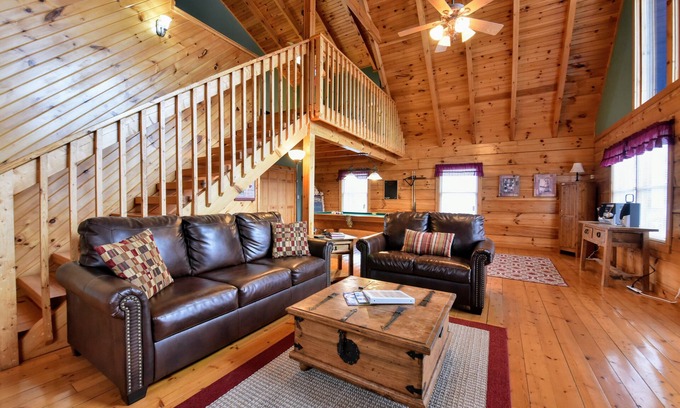 Gatlinburg - Pigeon Forge Cabina | Elegante cabina en ubicación perfecta-! Privado pero cerca de todo!