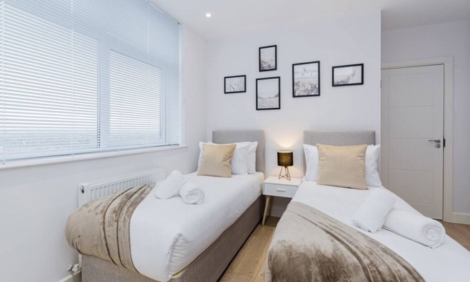 Aylesbury Apartamento | Elegant Central★Private Parking★Leisure★Contractor