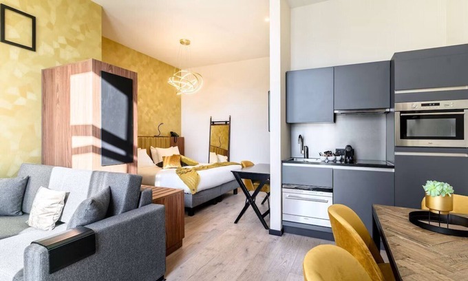 Oudenaarde Casa | Elegant City Center Haven, Bike-Friendly, Kitchen | 2 Units