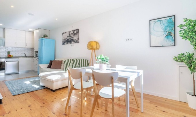 Lapa Casa | Elegant Colorful House w/ Private Terrace