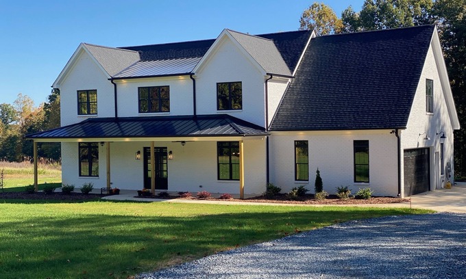 Reidsville Casa | Countryside Elegant Modern Farmhouse