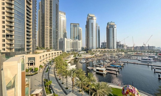 Dubai Apartamento | Elegant Dubai 2BR | Family-Friendly, Gym & Waterfront