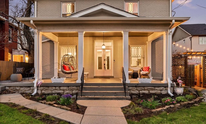 Eighth Avenue Casa | Elegant Elliott-2 Units-Hot Tub-Mins to 12 South