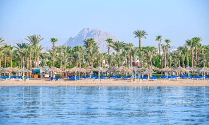Sharm El Sheikh Complejo | Elegant Escape with Multiple Pools, Spa, Swim-Up Bars & Beach Access