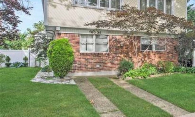 Queens Casa | Elegant Escape: Cozy, Spacious, by JFK