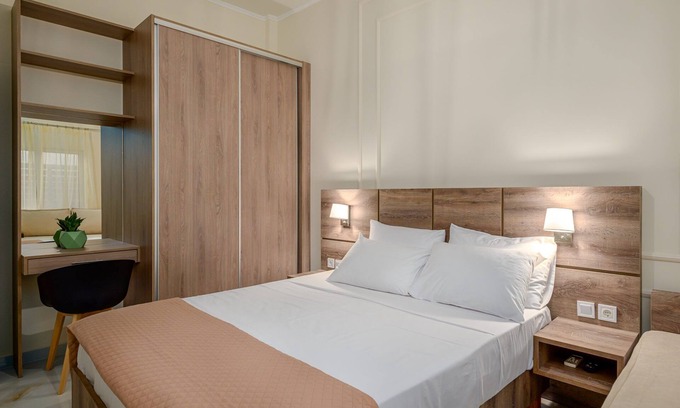 Ammoudia Apartamento | Elegant family apartment with kitchen and courtyard