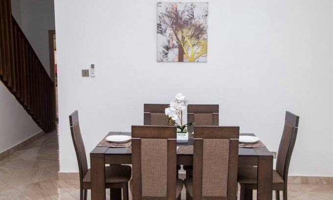 Teshie Apartamento | Elegant Four Bedroom Apartment
