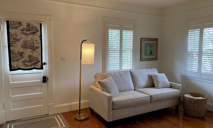 Edenton Cabaña | Elegant Historic Cottage in Downtown Edenton