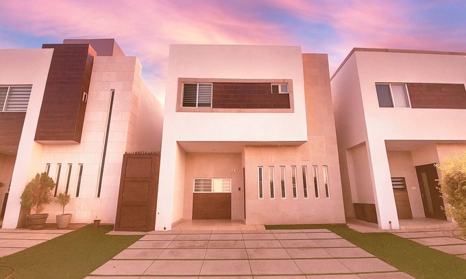 Hermosillo Casa | Elegant House w/Alberca 5 min Airport/Consulate
