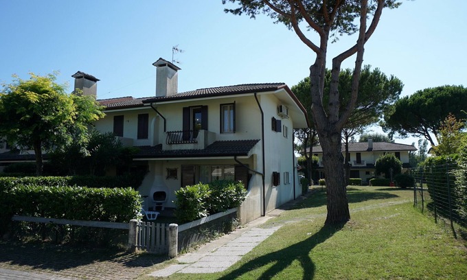 Porto Santa Margherita Villa | Elegante villa con piscina y barbacoa