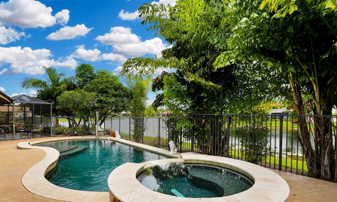 Weston Casa | Elegante Lakefront Pool Home Weston / Ft Lauderdale: corto o largo plazo