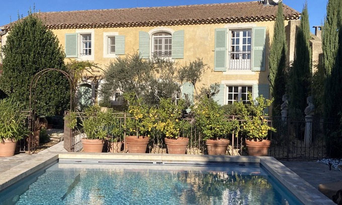 Mouries Casa | Elegant Large Provençal House near Maussane-Les-Alpilles & St Rémy de Provence