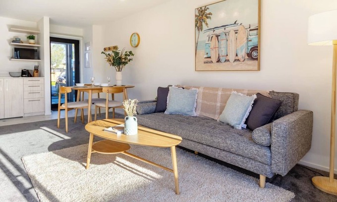 Upper Riccarton Casa | Elegant Living by Middleton Park, Fully Equipped