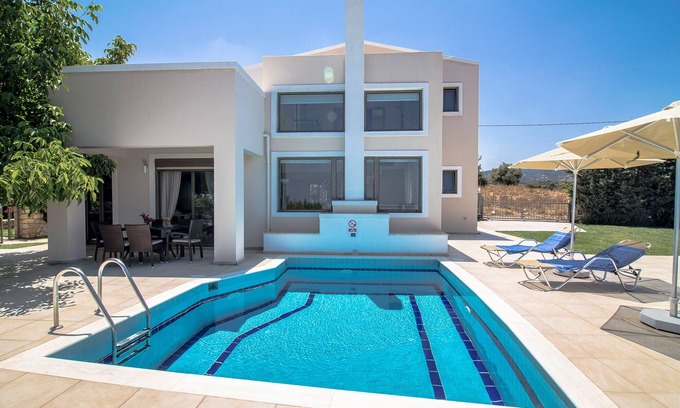 Skouloufia Villa | Villa elegante y lujosa en un entorno tranquilo.