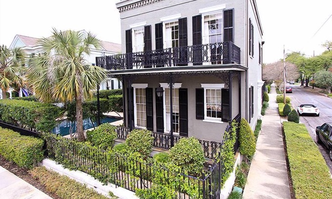 Garden District Condominio | Elegante lujosamente amueblado Propiedad, histórico en el barrio Jardín capacidad para 4