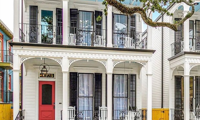 Mid-City Casa | Elegant Mid City Luxurious Home On Streetcar Line Free Parking