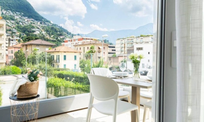 Lugano Apartamento | Elegant new Apt with AC, private balcony & garage