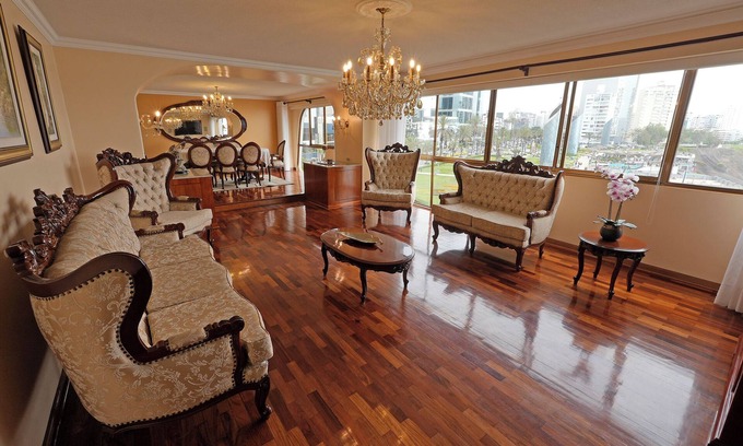 Miraflores Condominio | Apartamento elegante con vista al océano en fabuloso Miraflores, cerca Marriott.