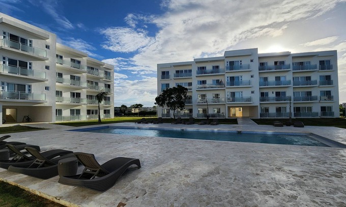 Los Brazos Condominio | Deluxe ocean view condo in heart of Ocean Village