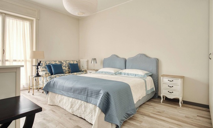 Porta Romana Apartamento | Elegant One-Bedroom Apartment in Porta Romana