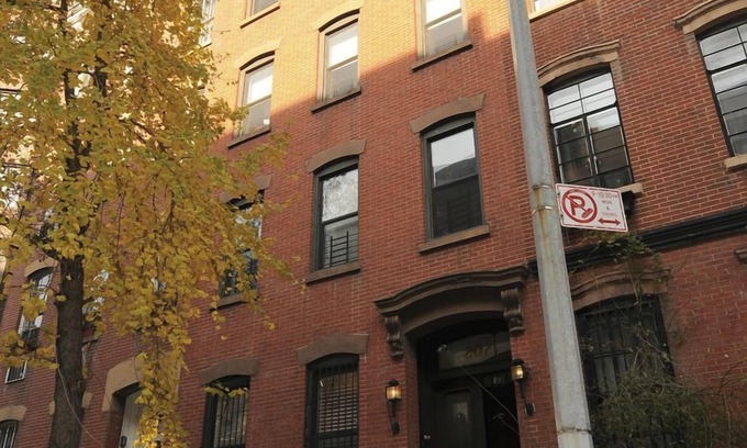 Upper East Side Casa | Elegante Parlor Row House, cerca de Central Park (Upper East Side)