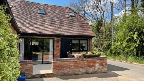 Snitterfield Casa | Elegant peaceful barn in rural village setting close to Stratford upon Avon