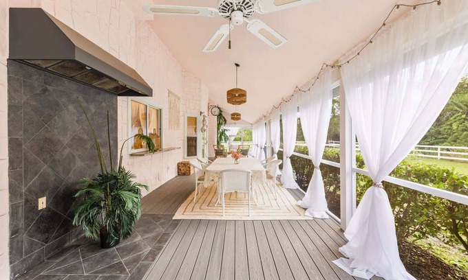 Biggar Casa | ELEGANT, PRIVATE, OLD SOUTH FLORIDA ESTATE, NEW SLEEPS 18 TO 20 LARGE FAMILIES,