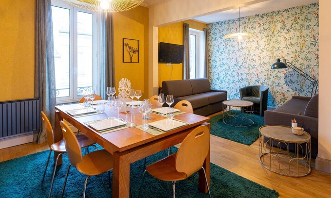 Poincare - Foch - Anatole France - Croix de Bourgogne Apartamento | Refugio elegante en Nancy con 3 amplias habitaciones