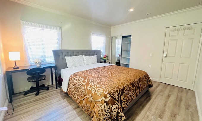 San Gabriel Casa | Elegant room 3 with king bed