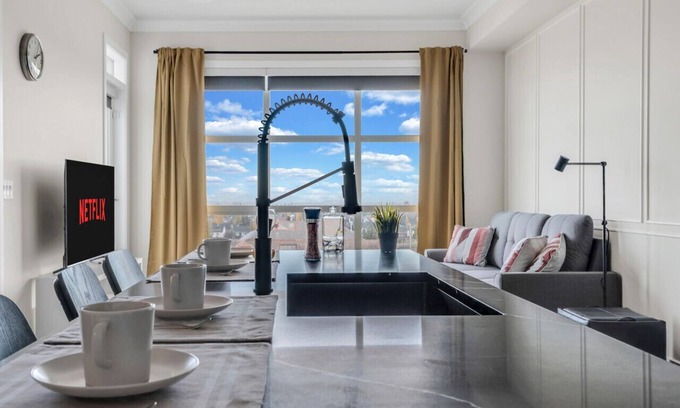 Lincoln Park Apartamento | Elegant Space in Currie