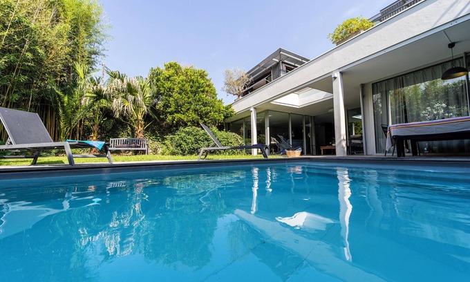 Talence Casa | Elegant spacious house with swimming pool near Bordeaux