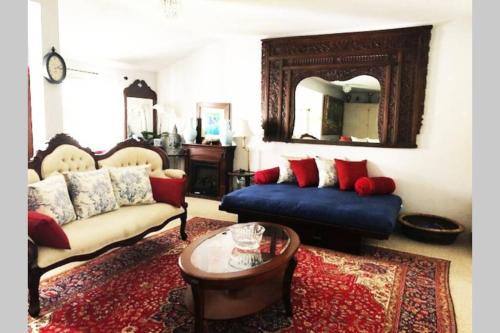 Claremont Apartamento | Elegant Spacious Private Studio ~ Upscale Berkeley