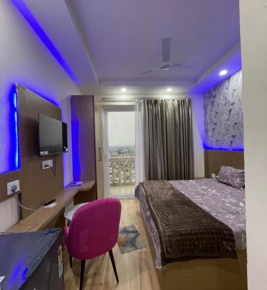 Greater Noida Apartamento | Elegant Stay