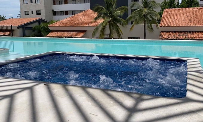 Bucerias Apartamento | Elegante Estudio, a una cuadra de la playa, Picina, Gym.