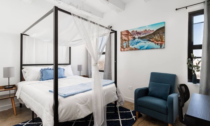 Uptown Apartamento | Elegant Style Loft Montrose|13 mins DT|4 mins Lake