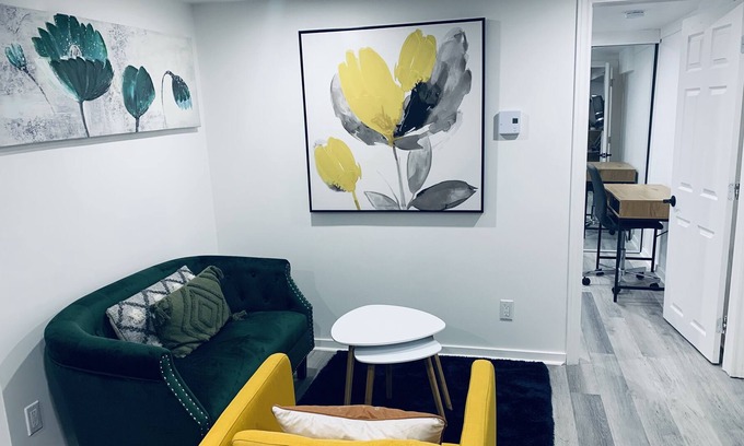 Pointe-aux-Trembles Apartamento | Elegant stylized apartment