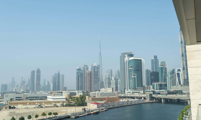 Al Safa Apartamento | Elegant unit in Al Wasl sleeps 4 with Canal Views