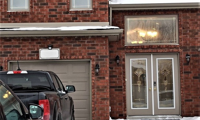 Windsor Casa | Elegant upper level 3 bedrooms and 2 bathroom