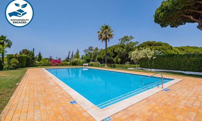 Vilamoura Villa | Sophisticated Family Villa Near Falésia Beach