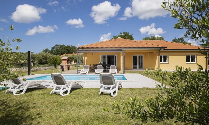 Sorici Villa | Elegante villa con piscina privada