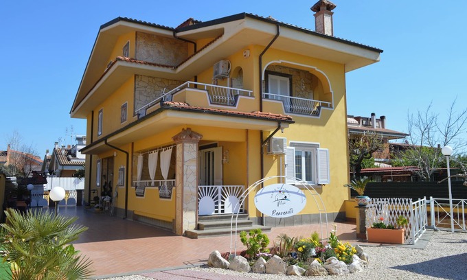 Ciampino Villa | Elegant Villa with Swimming Pool and Large Outdoor Spaces in Ciampino: just a stone's throw from Rome