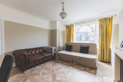 Hanger Hill Casa | Elegant West London Home with Style